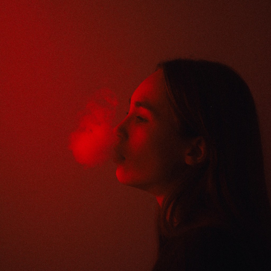 Livros, sussurros e outras&nbsp;coisas